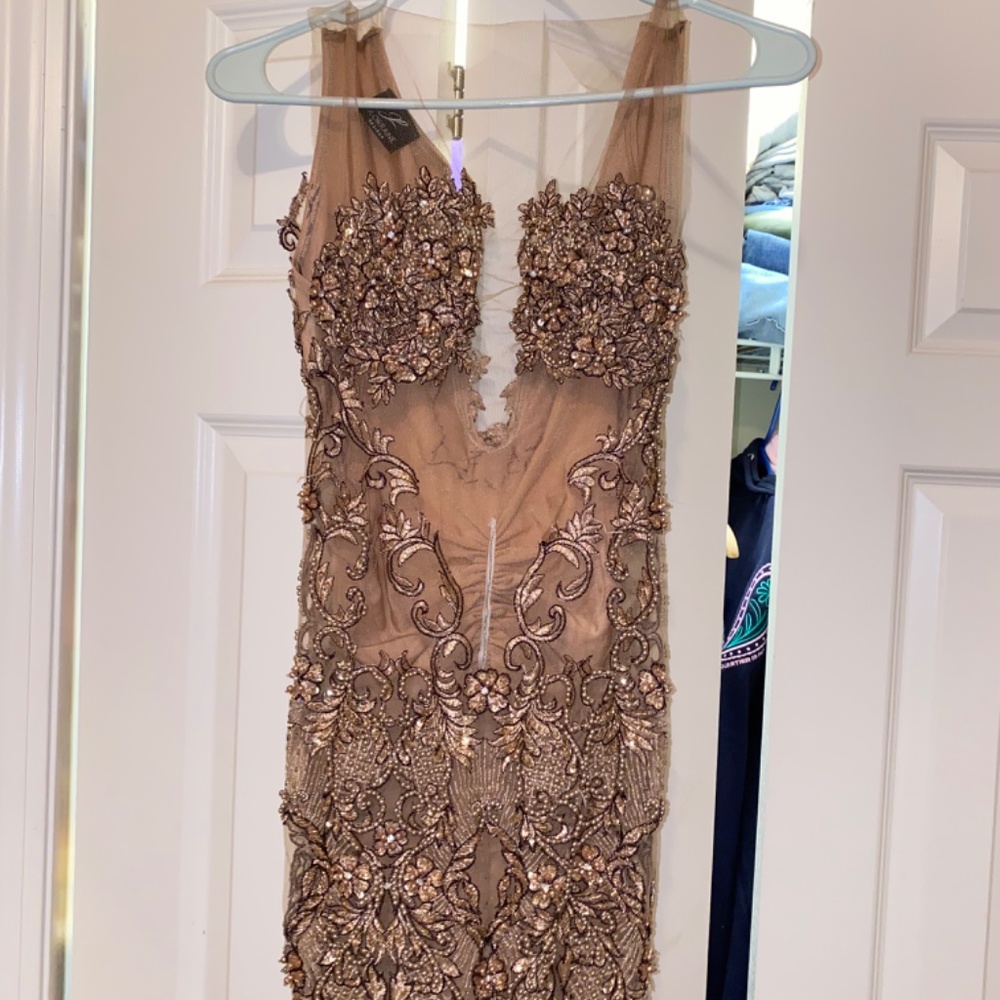 Custom dress - Picture 3 of 4